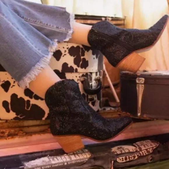 Betsey Johnson Emory Rhinestone Boots size 7 Black - Picture 4 of 10